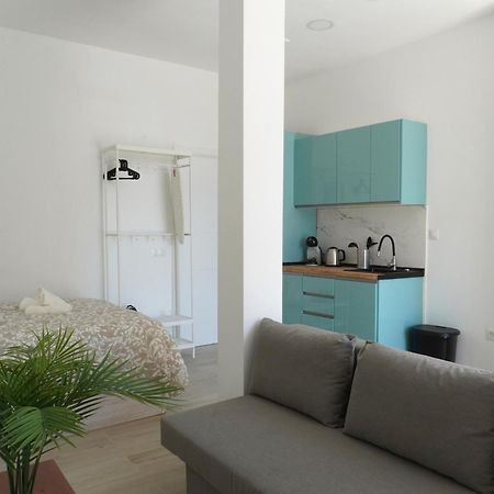 Casa De Huespedes Carabanchel1 Otel Madrid Dış mekan fotoğraf