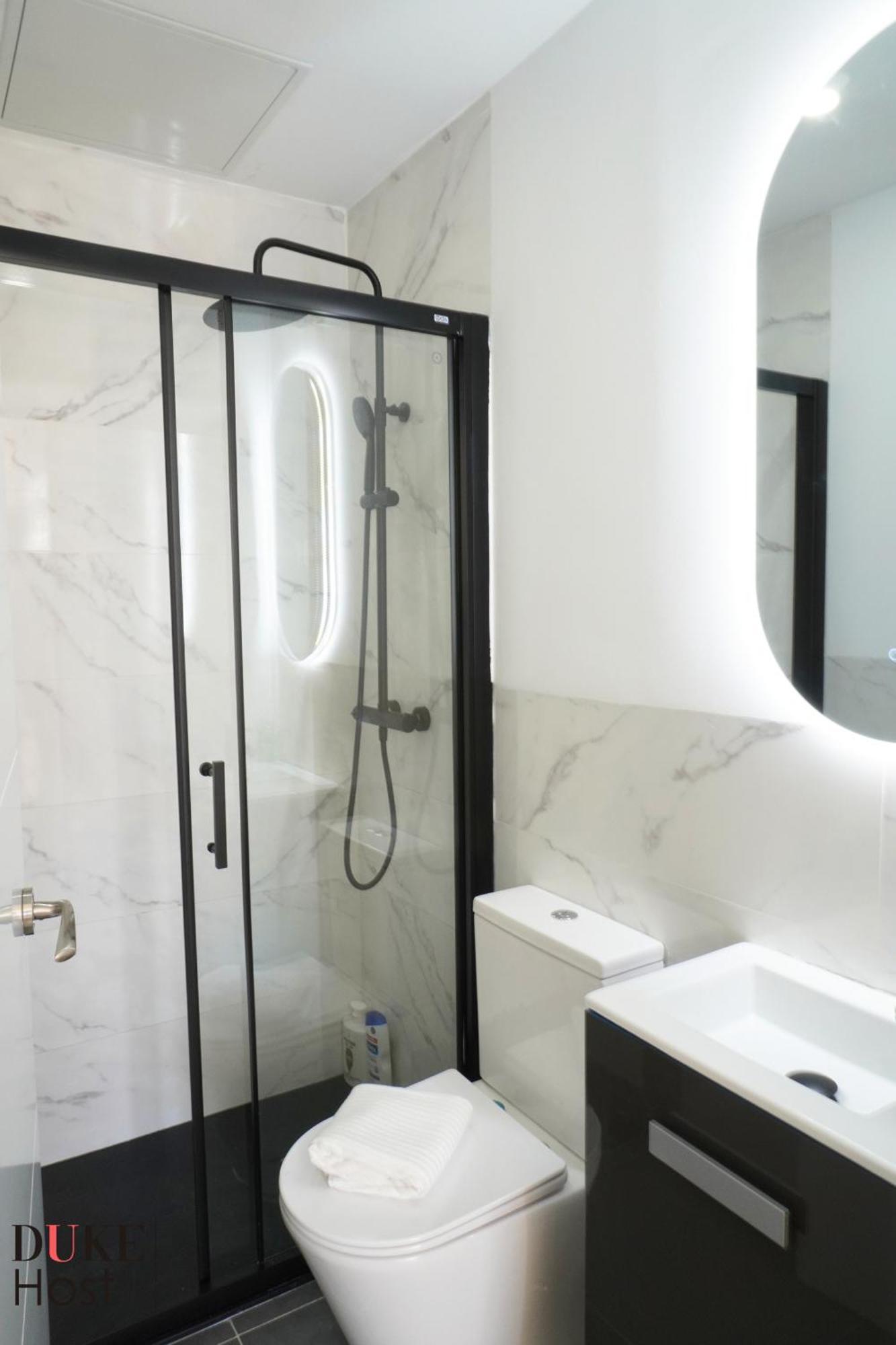 Casa De Huespedes Carabanchel1 Otel Madrid Dış mekan fotoğraf